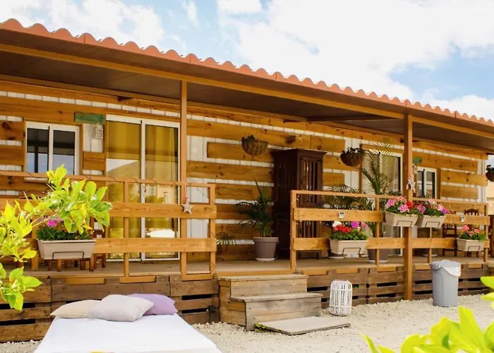 Bernegal Moneyba, Hot Tub, Piscina Y Jardin