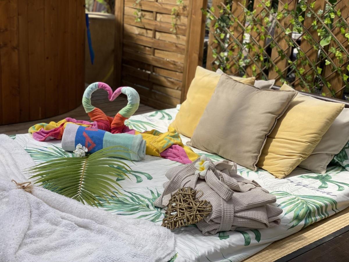 Bernegal Moneyba, Hot Tub, Piscina Y Jardin * Buzanada