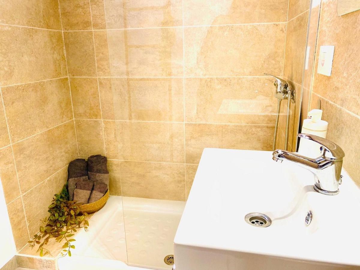 Bernegal Moneyba Hot Tub Climatizado Piscina Y Jardin Holiday home