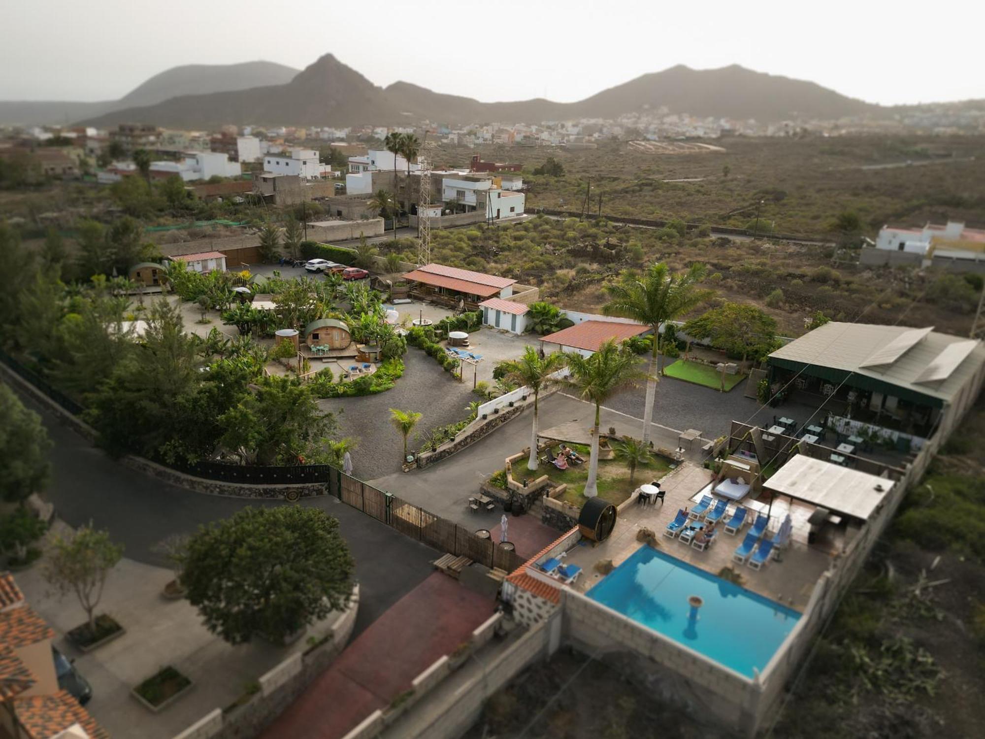 Bernegal Moneyba Hot Tub Climatizado Piscina Y Jardin