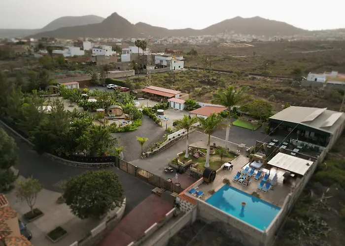 Bernegal Moneyba, Hot Tub, Piscina Y Jardin